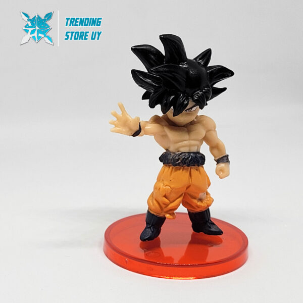 Goku traje roto