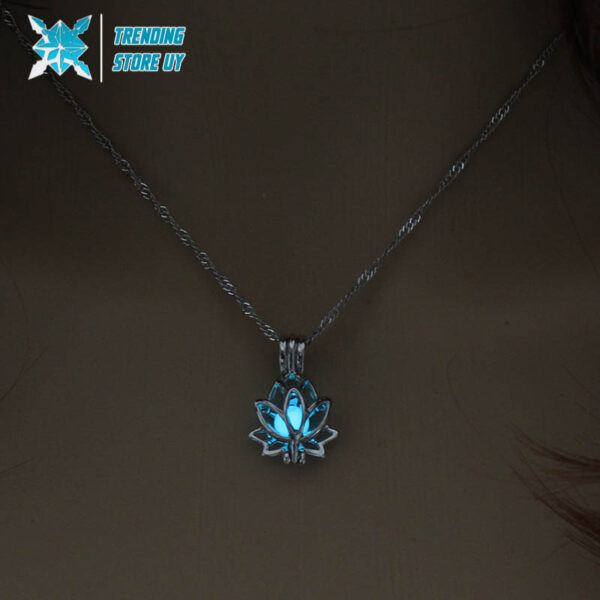 descarga (3) Collar Flor De Loto
