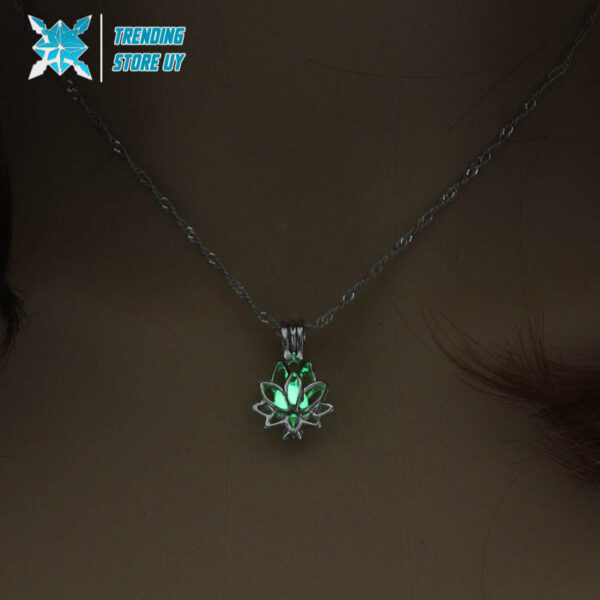 descarga (4) Collar Flor De Loto